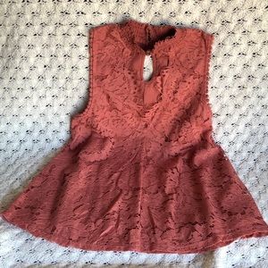 ✨HP✨Taylor & Sage Lace Tank